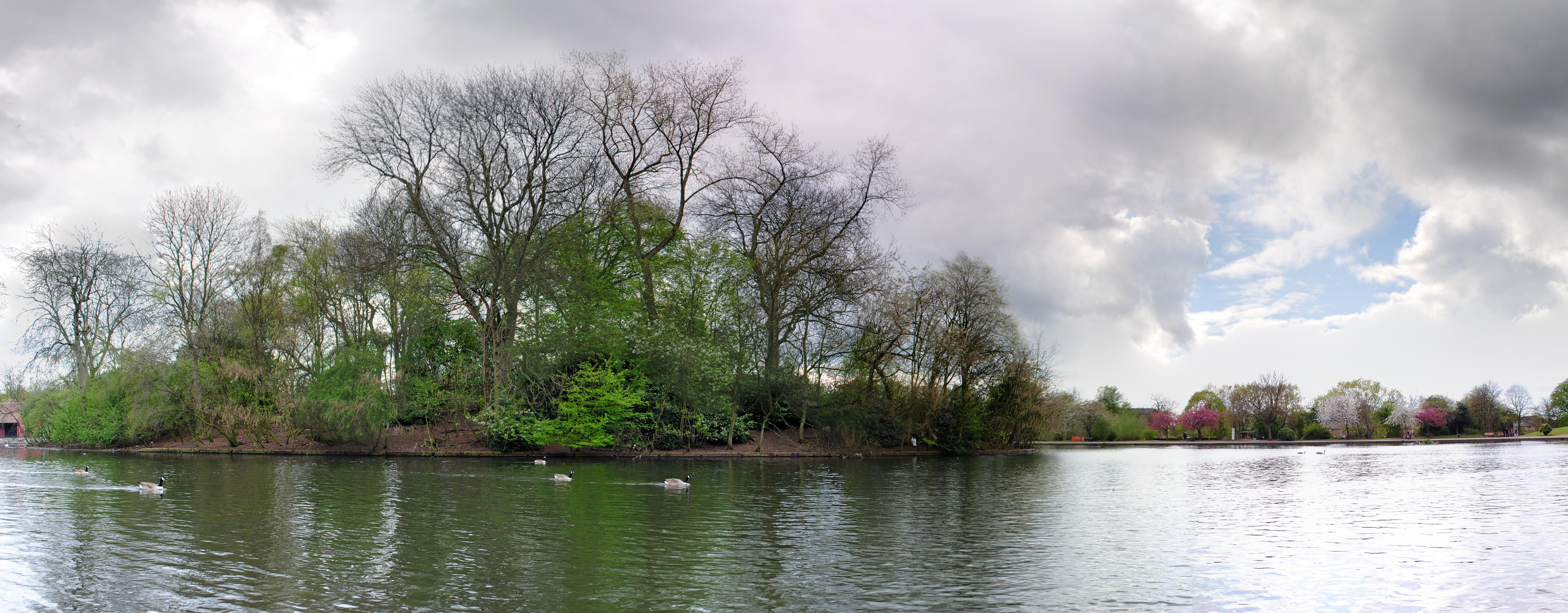 Lago no Platt Fields Park