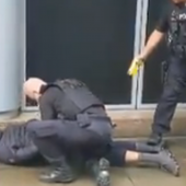 Homem é detido após esfaquementos no Manchester Arndale